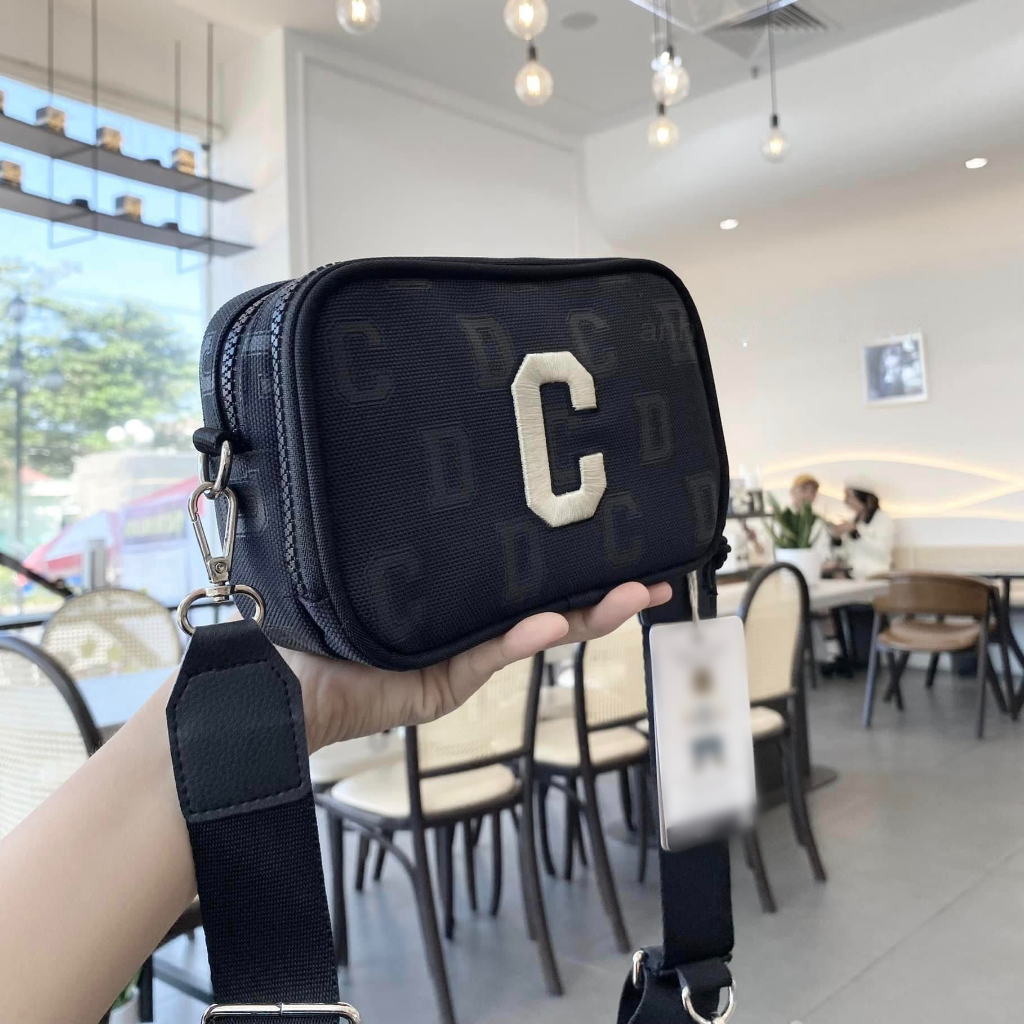 Túi đeo chéo nam nữ Who.au Steve thêu logo chữ C vải canvas mini form ngang 2 ngăn size20