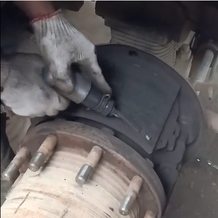 Máy Đục Hơi, Khí Nén Cầm Tay, Súng Đục Rung, Máy Đục Rung Bằng Hơi Tặng Kèm 4 Mũi Đục