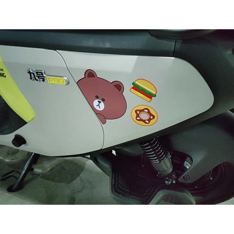 Sticker Brown Cony Sally Choco dán xe khổ lớn