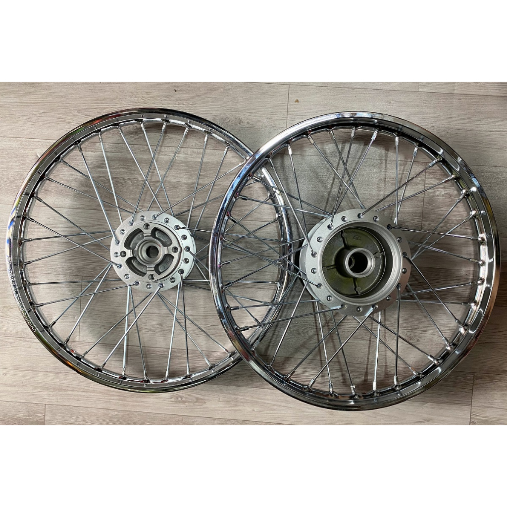 Cặp bánh căm vành  sắt hiệu UNIONVD dùng cho Wave / Future 125 thắng đĩa hoặc đùm bản 1.2 và 1.4