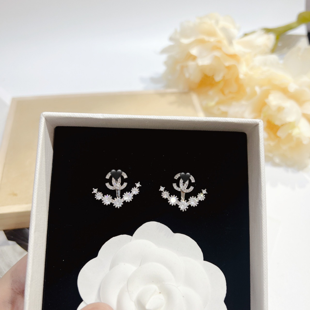 Khuyên tai nữ chui bạc 925 đính đá ROMHOUSE 02