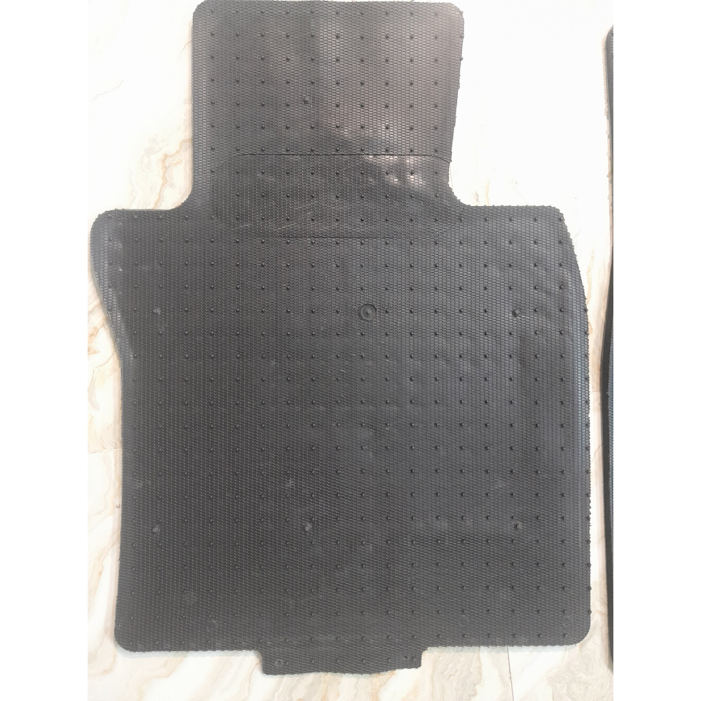 Thảm Sàn, Thảm Lót Sàn Cao Su Nissin Đúc Vân Tổ Ong Chuẩn Form Xe Mazda 3