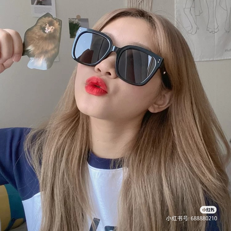 Kính mát Ulzzang form vuông trendy style Jennie thời trang 18044