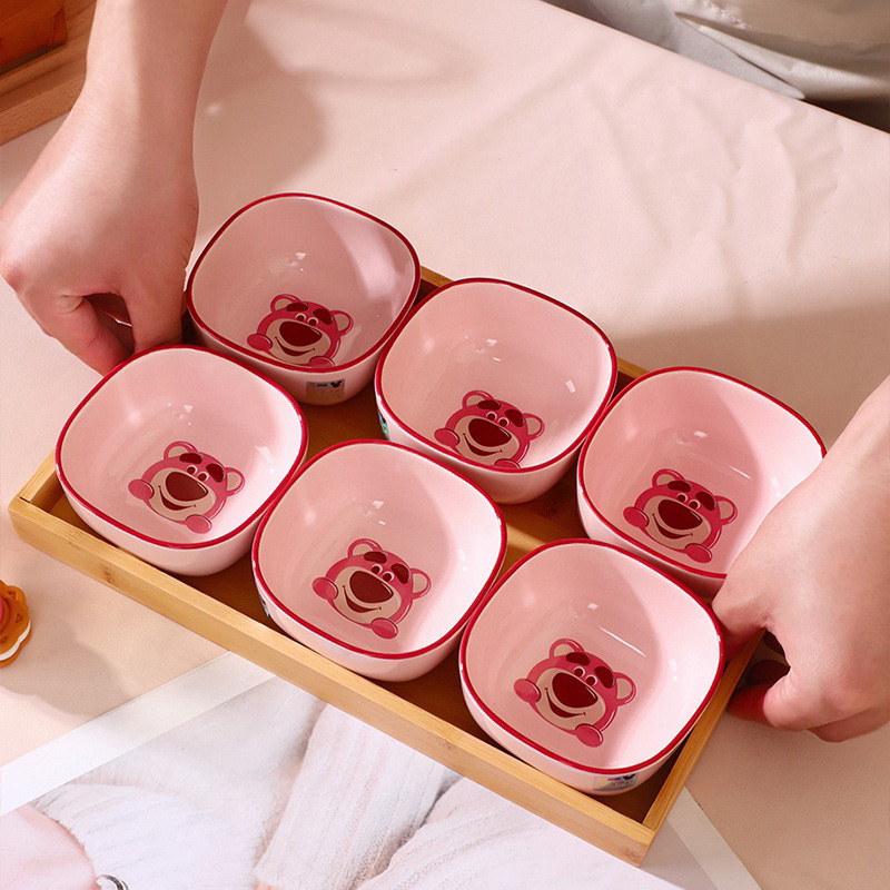 Bát / Chén vuông gốm sứ Gấu Dâu Lotso hàng chính hãng Disney để đồ ăn phụ, bánh kẹo