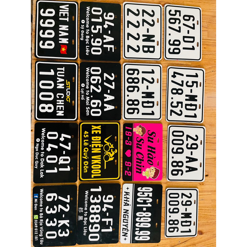 Bảng tên xe điện . Đố Anh Bắt Được Em