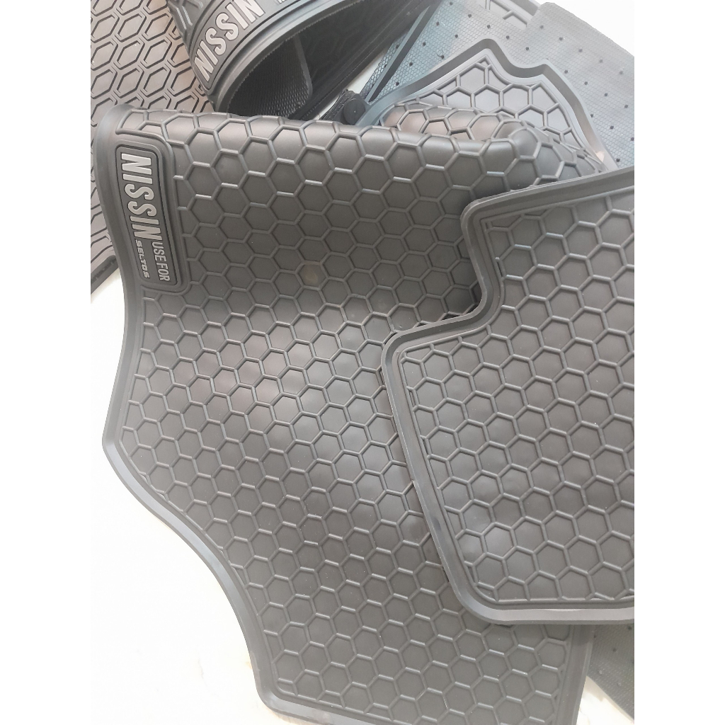 Thảm Sàn, Thảm Lót Sàn Cao Su Nissin Đúc Vân Tổ Ong Chuẩn Form Xe Các Đời