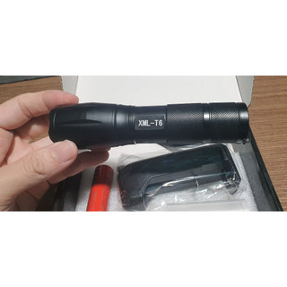 Đèn pin siêu sáng XML-T6, đèn pin sạc gọn nhẹ, phù hợp gia đình