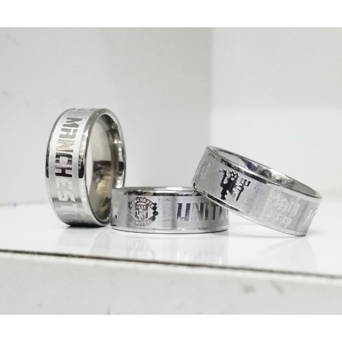 Nhẫn MU logo in nổi thép không gỉ