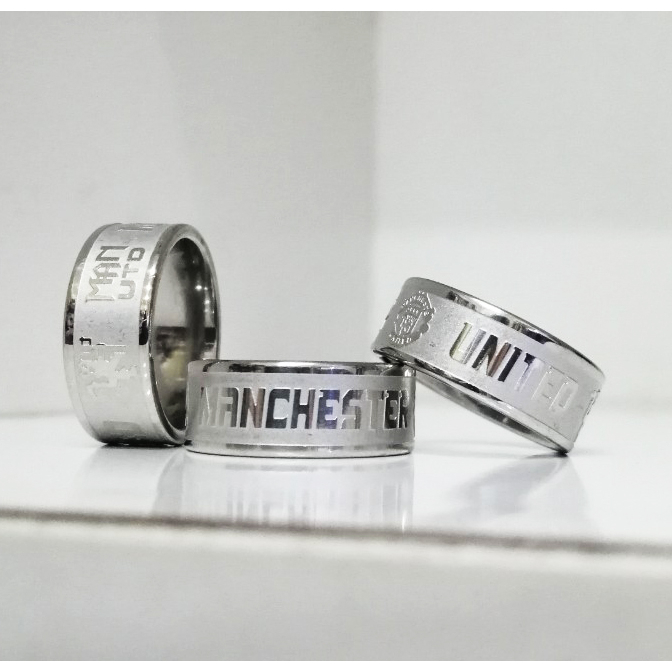 Nhẫn MU logo in nổi thép không gỉ