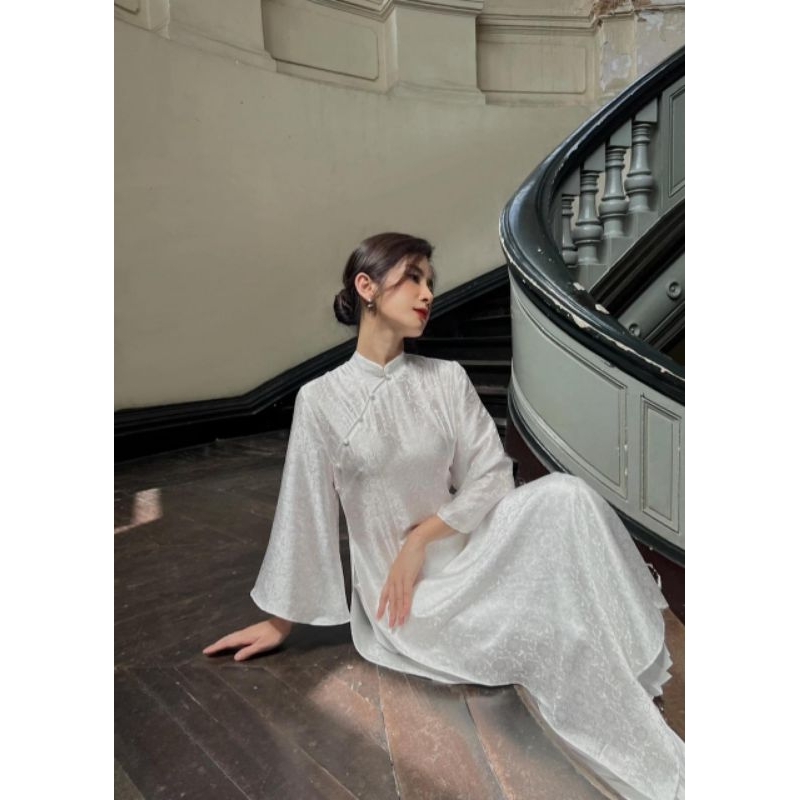 Áo dài dáng suông tay loe