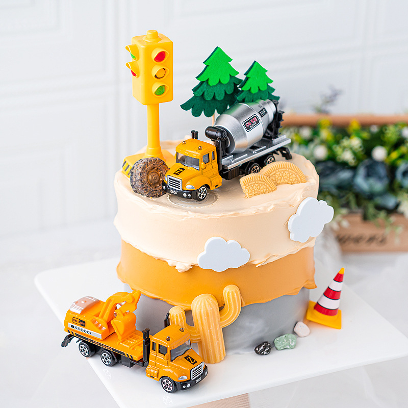 Cột Đèn Giao Thông trang trí bánh sinh nhật, cần cẩu trang trí bánh kem