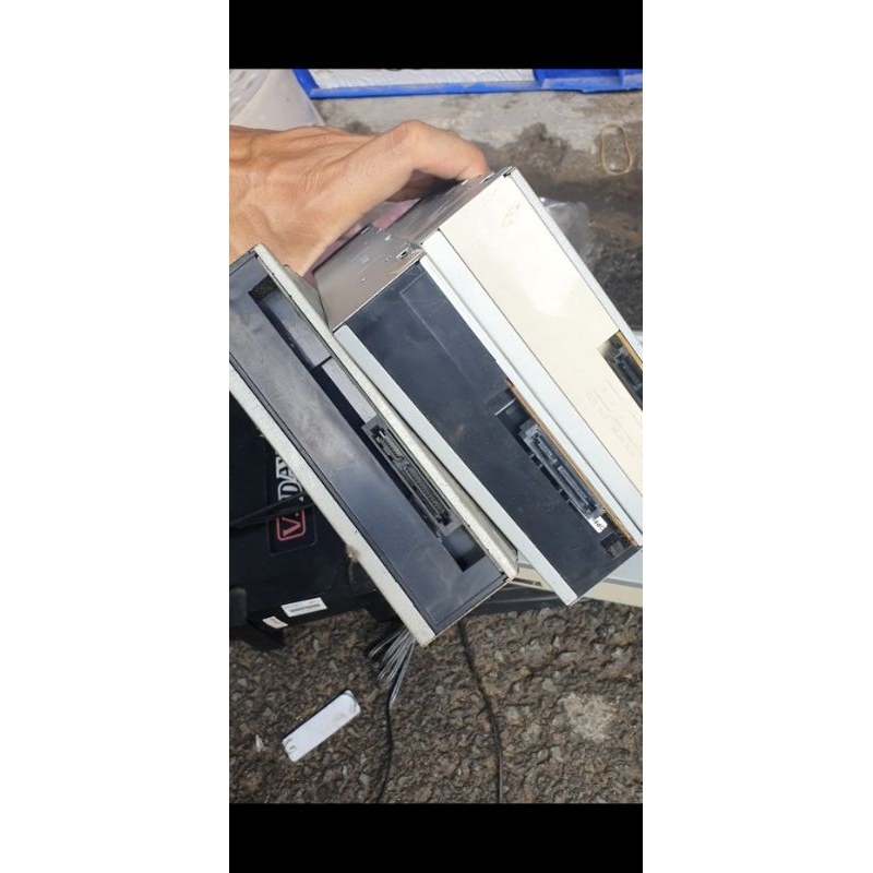 3 ổ đĩa dvd room hư lấy động cơ. Giá 3 cái