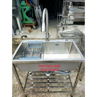 Chậu rửa inox 304 có chân vòi rút nóng lạnh inox 304 đầy đủ phụ kiện
