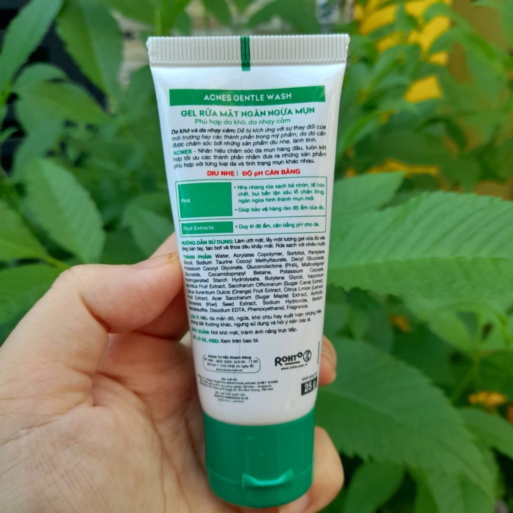 Gel rửa mặt ngăn ngừa mụn Acnes Gentle Wash