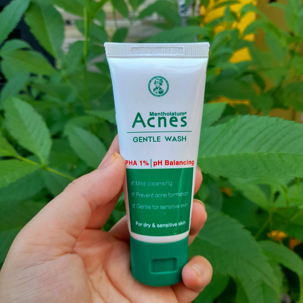 Gel rửa mặt ngăn ngừa mụn Acnes Gentle Wash