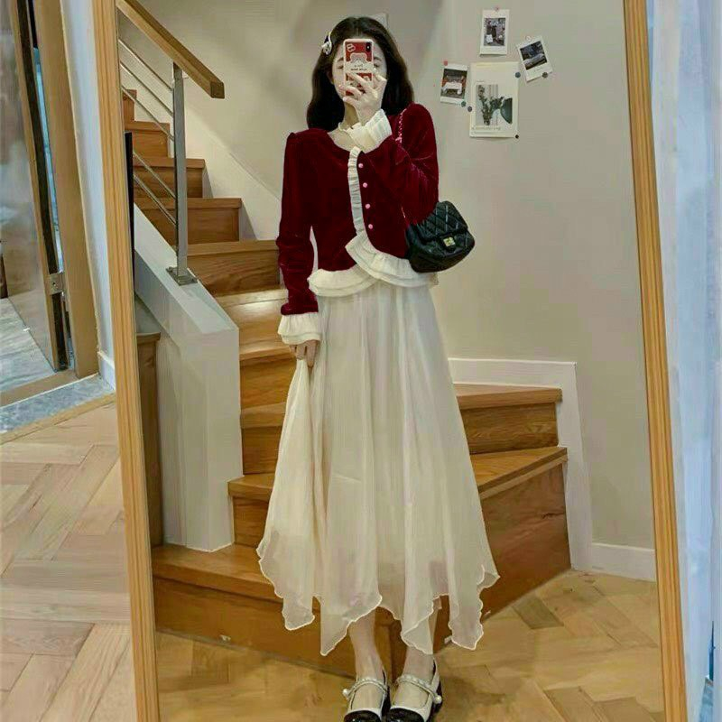 SÉT BỘ VÁY LAI TAM GIÁC CÓ LÓT KÈM ÁO KHOÁC TAY DÀI BÈO VOAN XINH XẮN ĐẸP TỪNG CHI TIẾT