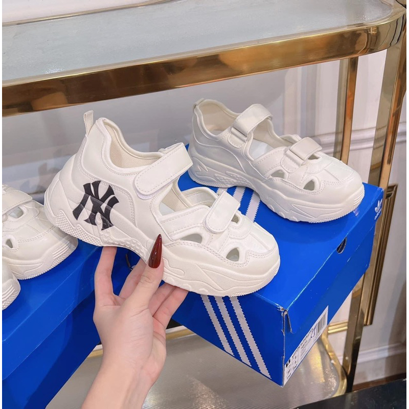 Giày MLB CHỮ LA NY