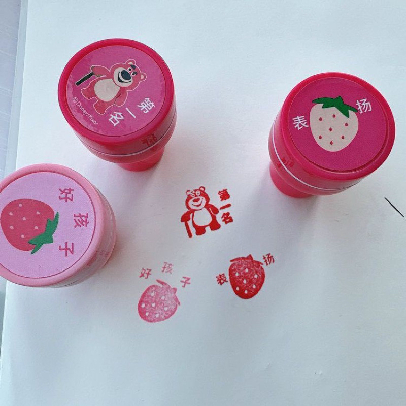 Set 2 Cái Đóng Dấu Gấu Dâu LOTSO Cute Trang Trí, Đồ Chơi Cho Bé