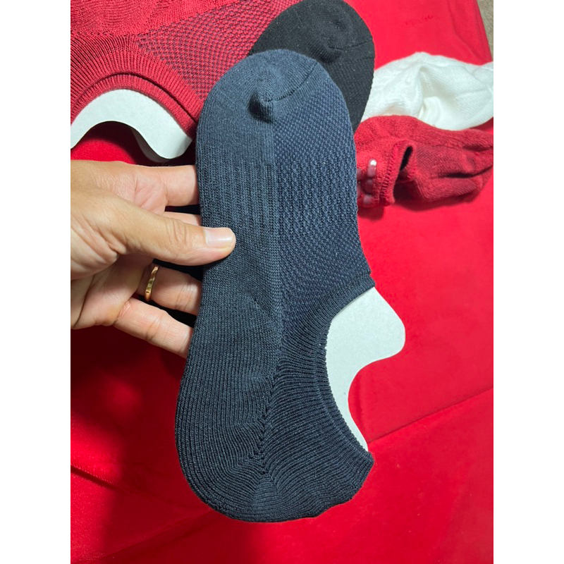 Tất ngắn uniqlo có silicone co giãn tốt