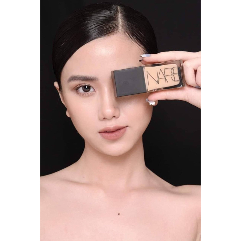 Kem nền Nars Light Reflecting Foundation 30ml