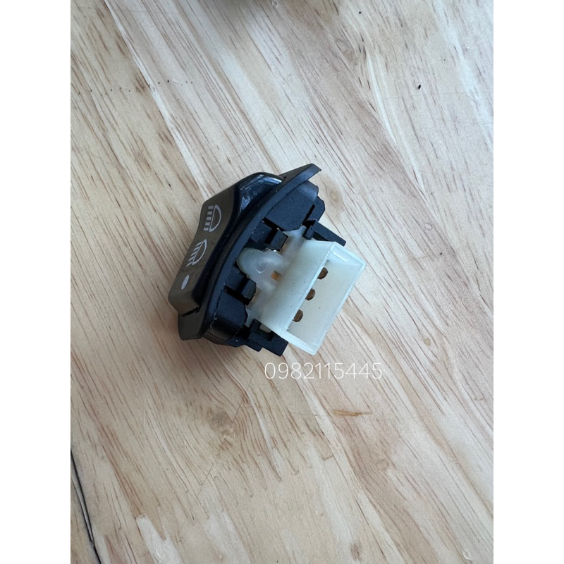 Công tắc tắt đèn cho các xe như , Vision , Lead , Wave,Future các xe không có nút tắt đèn