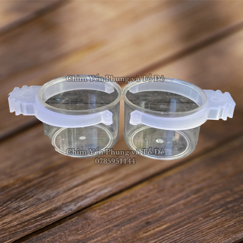 1 cóng nhựa  cho chim cảnh