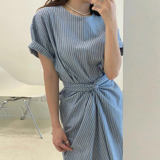 Đầm sọc xoắn eo