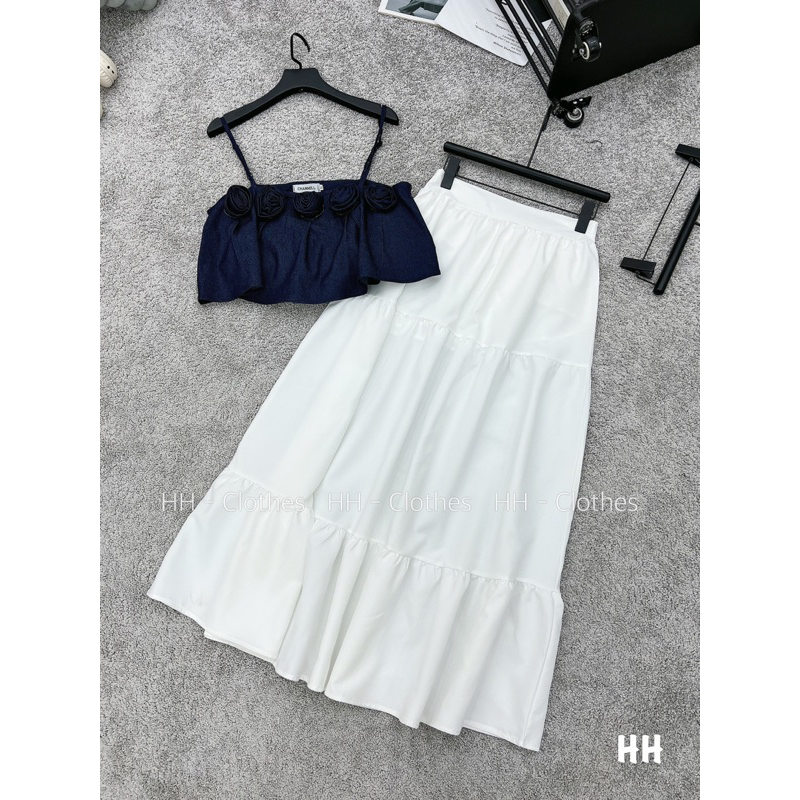 SET ÁO JEAN DENIM ĐÍNH HOA NGỰC 2 DÂY KÈM CHÂN VÁY TRẮNG