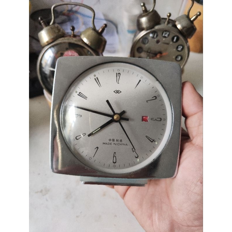 Đồng hồ cơ thâp niên 80 hoài cổ , sp tình trạng hoạt động bt - thích hơp cho sưu tầm