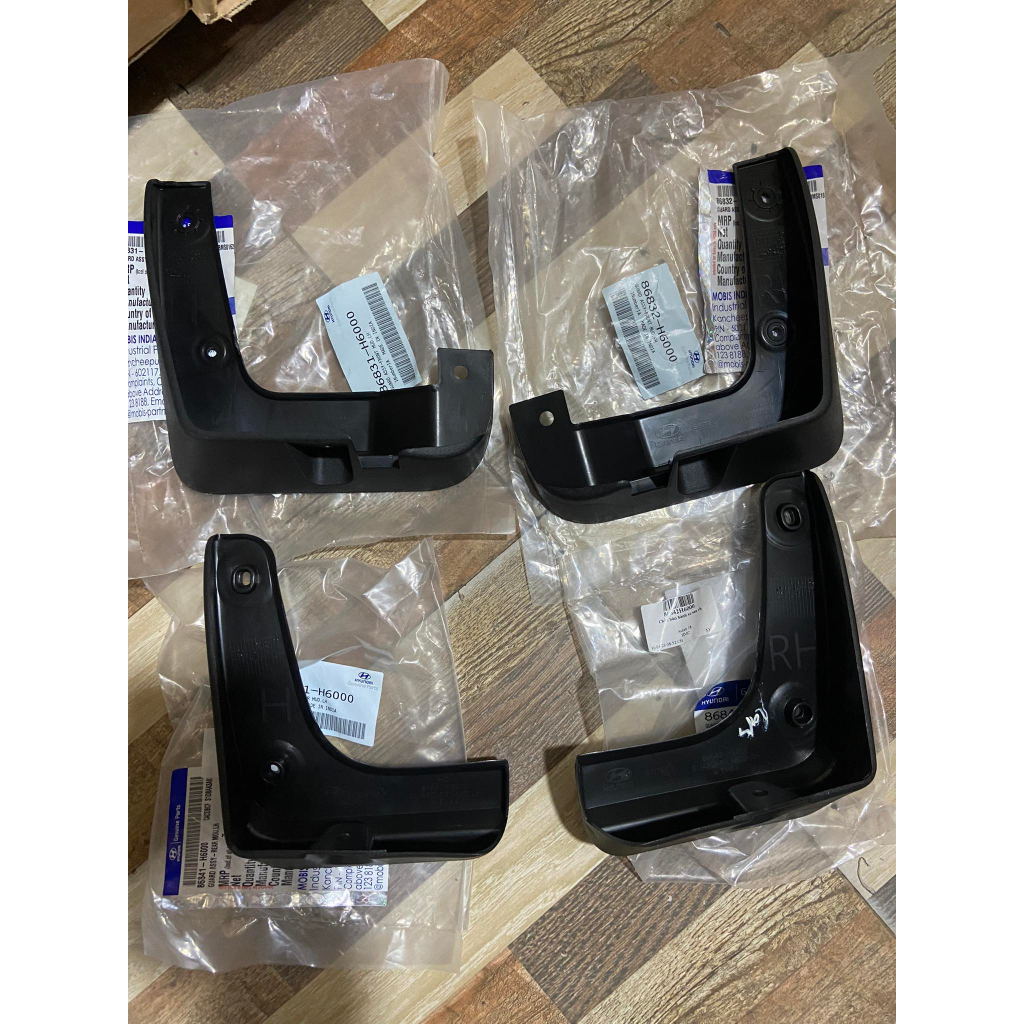 Bộ chắn bùn bánh xe Accent 2018