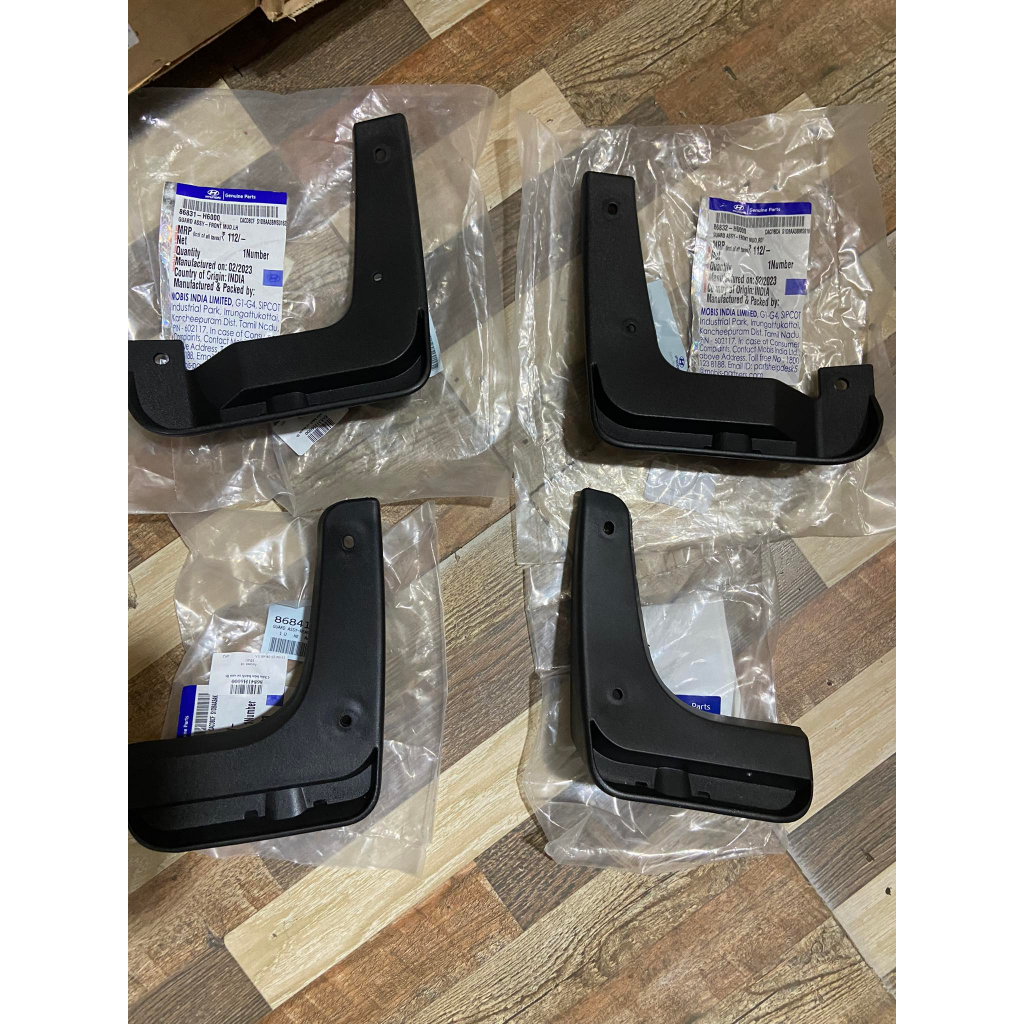 Bộ chắn bùn bánh xe Accent 2018