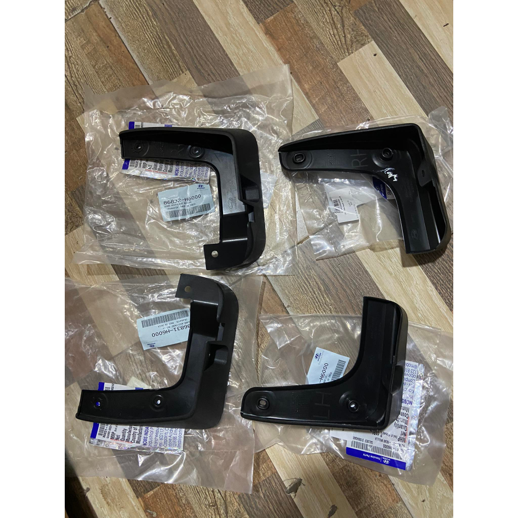 Bộ chắn bùn bánh xe Accent 2018