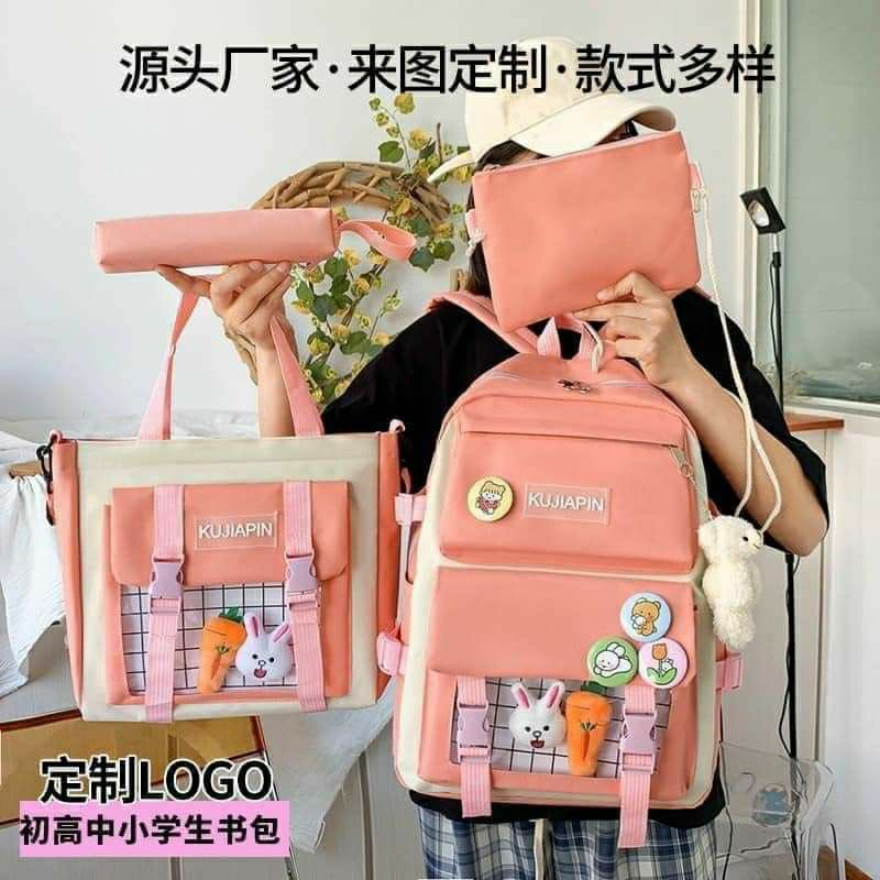 Set balo dù 5 món.