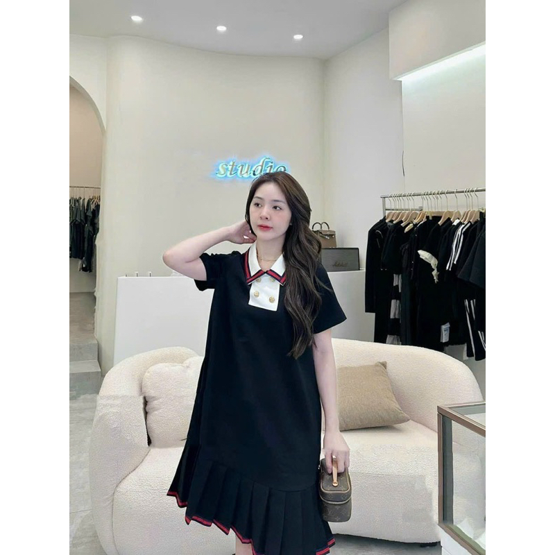 VÁY BẦU THIẾT KỂ CỔ VIỀN ĐỎ NEWW