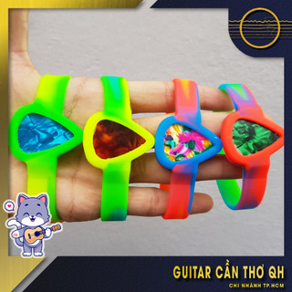 Vòng đeo tay cao su mặt đựng pick Guitar | Chất liệu cao su dẻo chắc chắn | Free size |