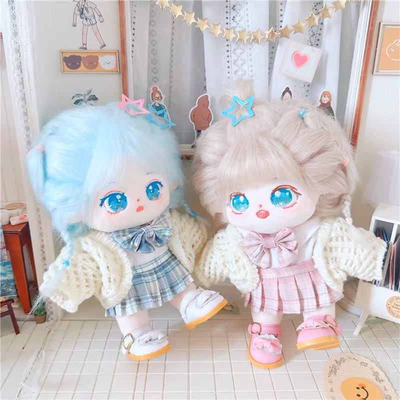 Outfit học sinh gồm áo và chân váy tennis