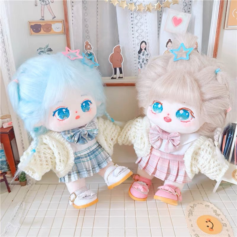 Outfit học sinh gồm áo và chân váy tennis