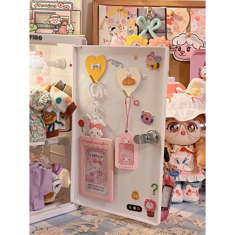 Tủ đồ cho doll có khoá