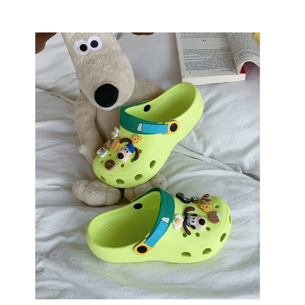Dép sục tăng chiều cao Nam/Nữ gắn Stiker hoạt hình Wallace vs Gromit