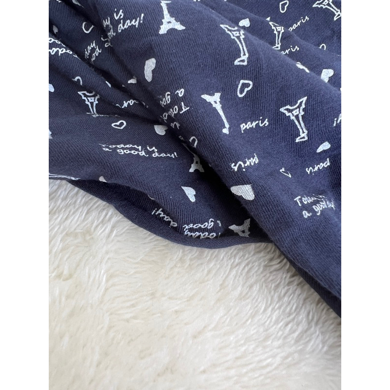 Vải thun cotton 4c Hàn hoạ tiết chữ nền xanh đen