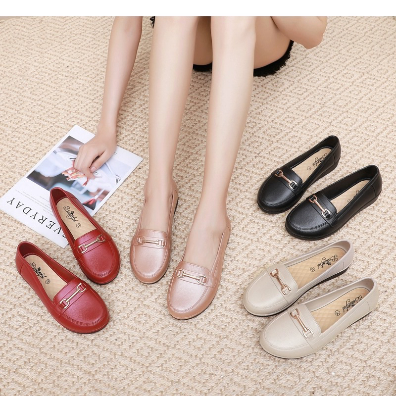 Giày nữ kín mũi hàng cao cấp đi mưa chất liệu êm chân