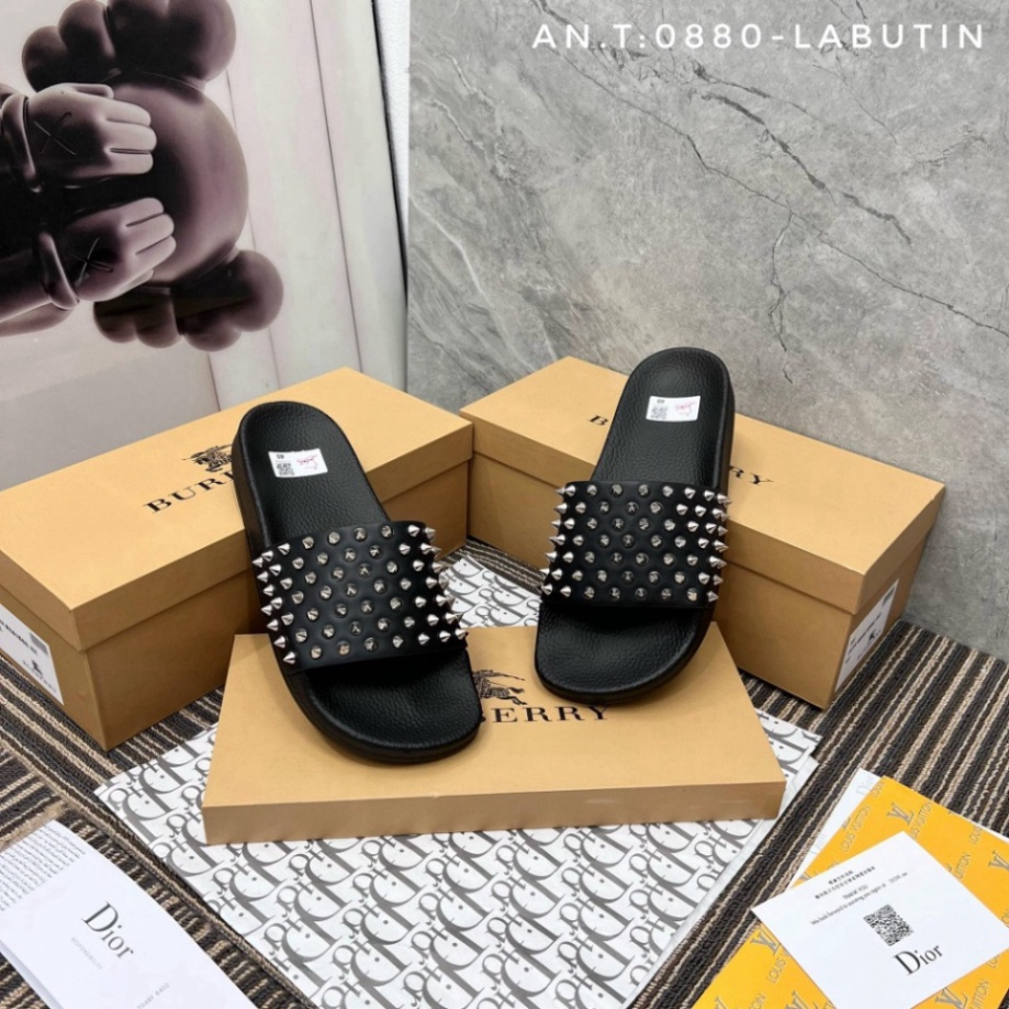 1994 UNI LOVE Dép quai ngang Full đinh loubotin đính đá xuyên vải chắc chắn phong cách boy phố, Hot hit 2023