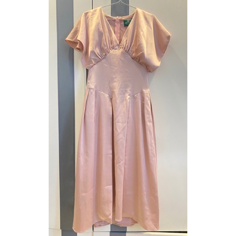 Váy lụa Mollynista