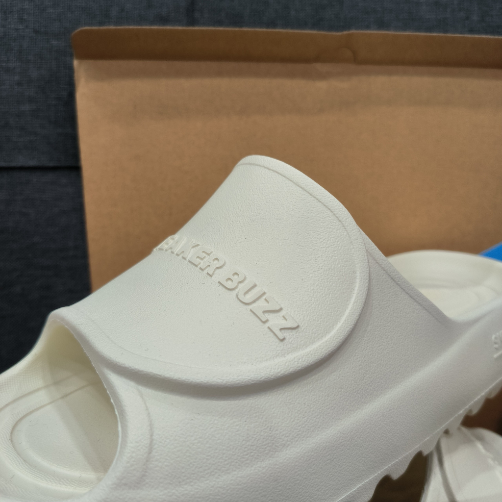 Dép quai ngang Sneaker Buzz trắng - Cloud Slide 4SB23Q2-007