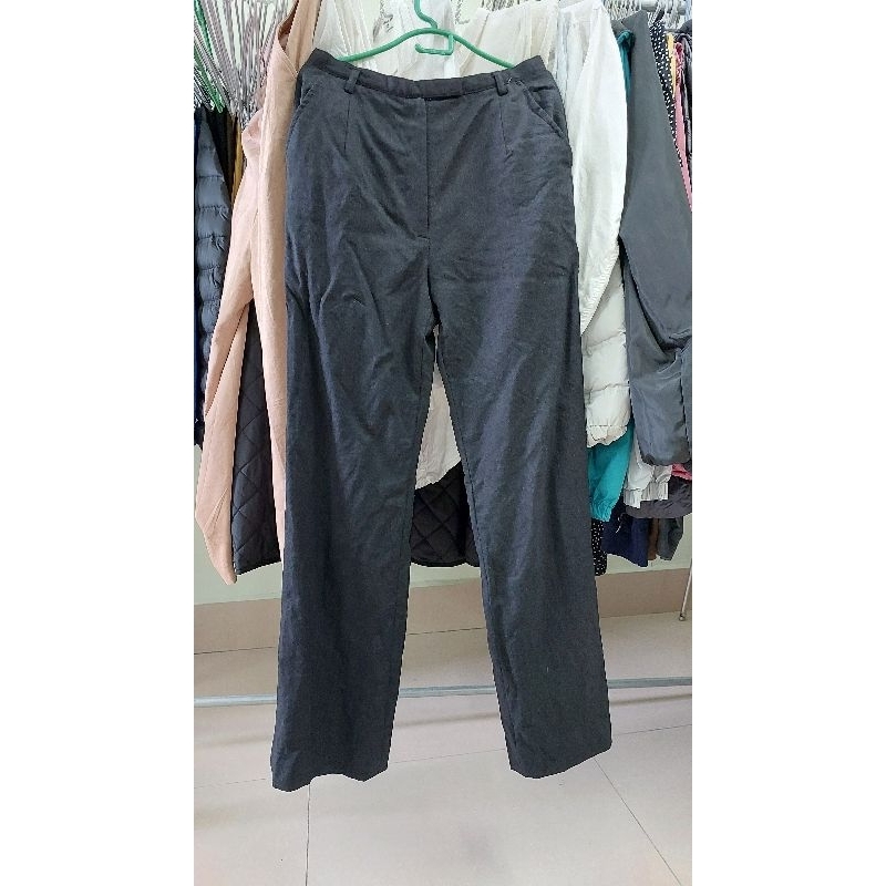 Quần công sở dáng xuông eo 68cm.
