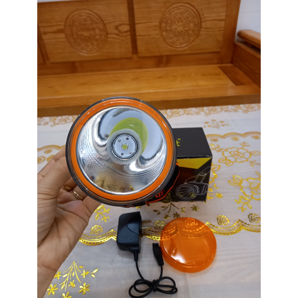 ĐÈN LED PIN SẠC ĐỘI ĐẦU KÍN NƯỚC CHIẾU XA 1500 M X5 - 500W, SỬ DỤNG ĐƯƠC 3 ÁNH SÁNG TRẮNG, VÀNG, XANH