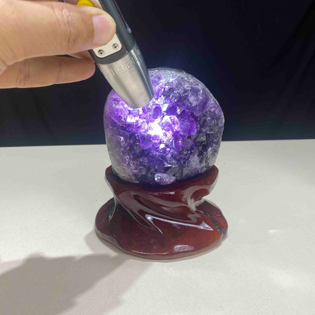 Viên Đá Thạch Anh Tím Braxin Trang Trí Nhà Cửa 13.5cm