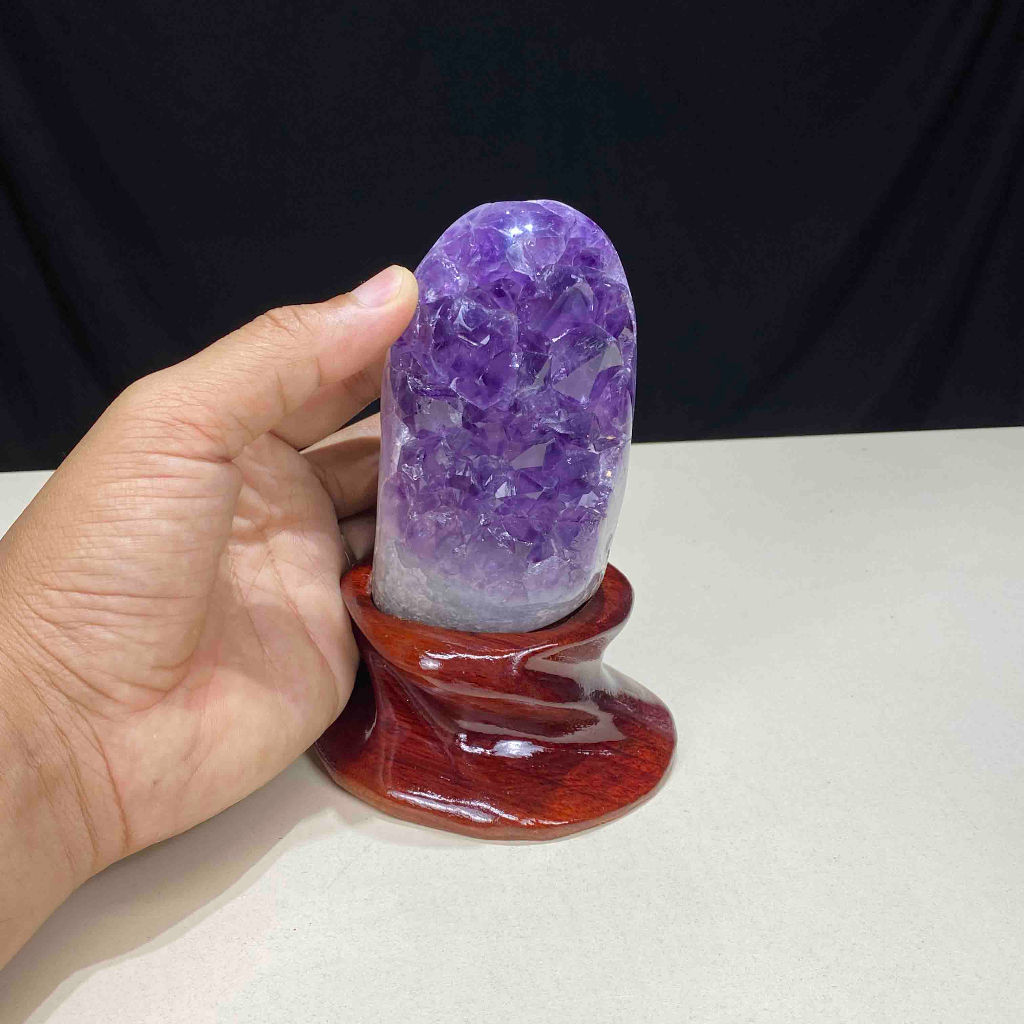 Viên Đá Thạch Anh Tím Braxin Trang Trí Nhà Cửa M2