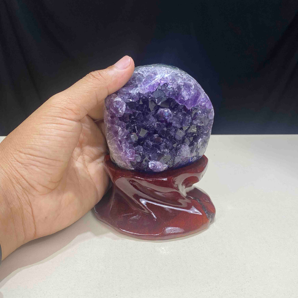 Viên Đá Thạch Anh Tím Braxin Trang Trí Nhà Cửa 13.5cm