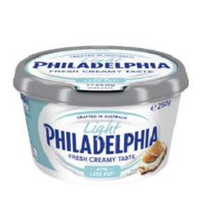 Phô mai kem ít béo giảm 25% hiệu Philadelphia hộp 250g